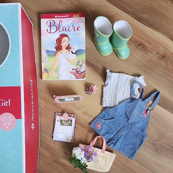 American Girl Doll Blaire with Box, Book, & Accessories - Girl of the Year 2019 - Picture 11 of 17